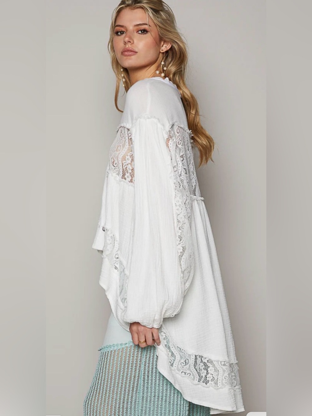 POL Walk In The Clouds White Lace Panel Boho Blouse - Picture 3 of 10